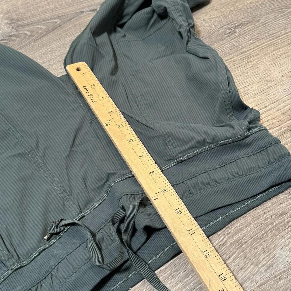 Lululemon Dance Studio Mid-Rise Jogger cropped Length Size 4 - Picture 8 of 8